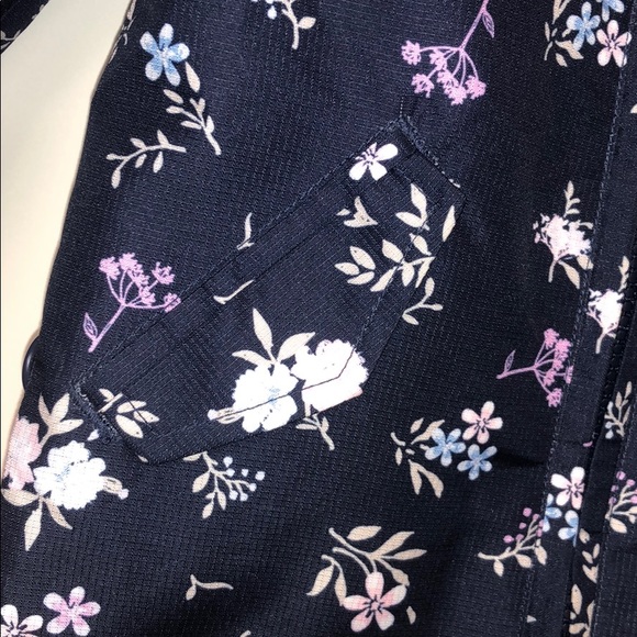 Girl jacket size 2T - Picture 2 of 6